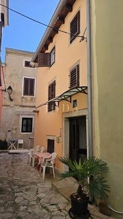 /international/hr/vrsar-istria-county-310108779409/