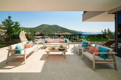 /international/hr/marina-split-dalmatia-county-120087902706/