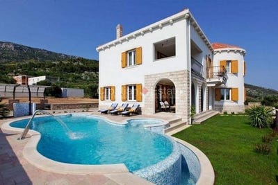 /international/hr/bol-split-dalmatia-county-120098080116/