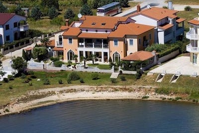 /international/hr/pula-istria-county-120090897696/