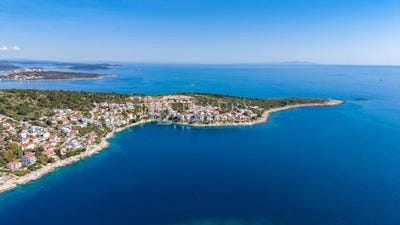 /international/hr/rogoznica-sibenska-ulica-310107273782/
