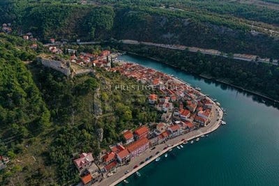 /international/hr/novigrad-istria-county-310103470104/