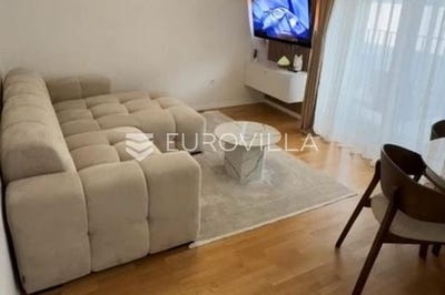 /international/hr/split-split-dalmatia-county-310108374776/