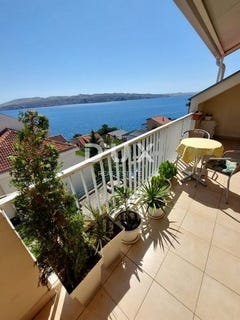/international/hr/karlobag-lika-senj-county-310100176786/