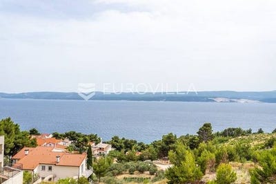 /international/hr/omis-split-dalmatia-county-120078712084/