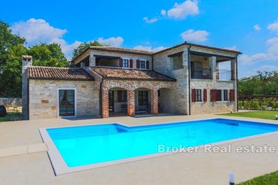 /international/hr/pazin-istria-county-310107219728/