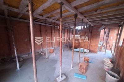 /international/hr/karlovac-karlovac-county-310108161997/