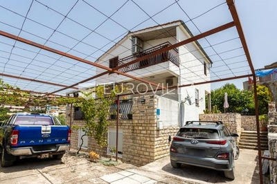 /international/hr/marina-split-dalmatia-county-120094944872/