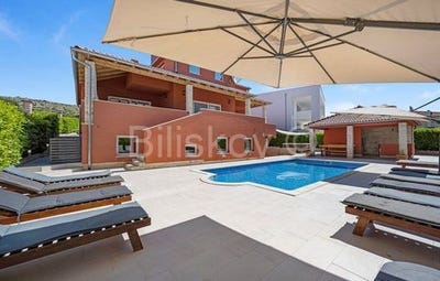 /international/hr/sibenik-sibenska-ulica-310100461909/