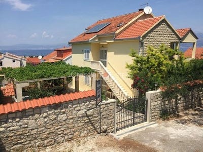 /international/hr/supetar-split-dalmatia-county-120098078105/