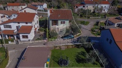 /international/hr/buje-istria-county-310106579252/