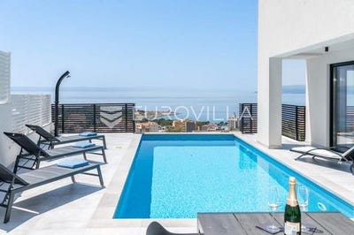 /international/hr/makarska-split-dalmatia-county-120090226433/