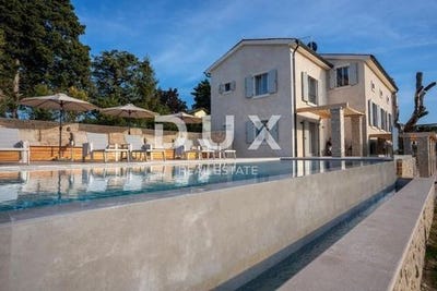 /international/hr/buje-istria-county-310103821496/