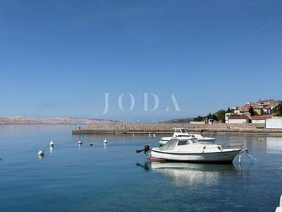 /international/hr/karlobag-lika-senj-county-310107622010/
