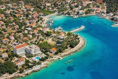 /international/hr/novalja-lika-senj-county-310107977825/