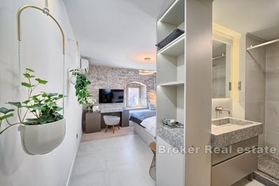 /international/hr/grad-split-dalmatia-county-310107625606/