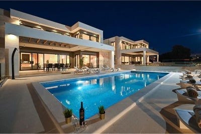 /international/hr/novalja-lika-senj-county-310107067405/