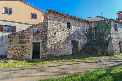 /international/hr/pican-istria-county-120096363193/