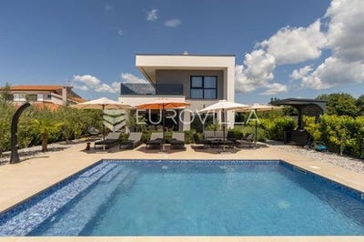 /international/hr/vodnjan-istria-county-310108705450/