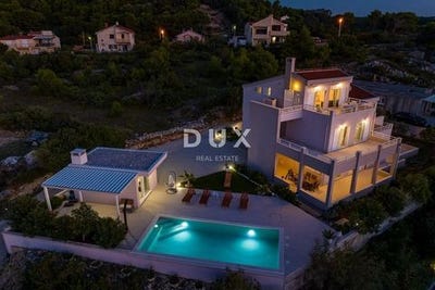 /international/hr/novigrad-istria-county-310106598383/