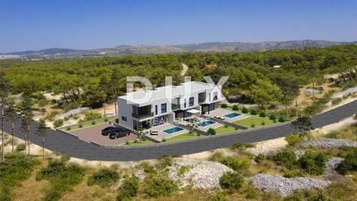 /international/hr/vodice-sibenska-ulica-120097563949/