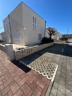 /international/hr/petrcane-zadar-county-310100664586/