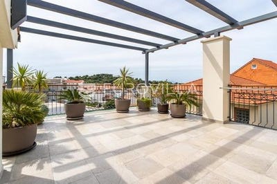 /international/hr/hvar-split-dalmatia-county-120092198399/