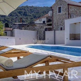 /international/hr/stari-grad-split-dalmatia-county-310101390161/