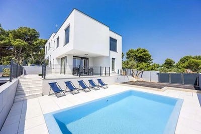 /international/hr/pula-istria-county-310108488239/