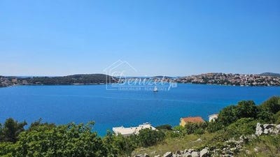 /international/hr/rogoznica-sibenska-ulica-310100762826/