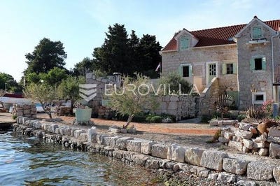 /international/hr/vodice-sibenska-ulica-310109079585/