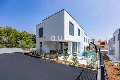 /international/hr/medulin-istria-county-310108530954/