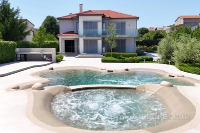 /international/hr/sibenik-bjelovar-bilogora-county-310107219063/