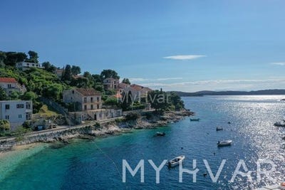 /international/hr/hvar-split-dalmatia-county-120092198457/