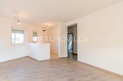 /international/hr/varazdin-varazdin-county-310105898351/