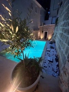 /international/hr/tinjan-istria-county-310100363901/