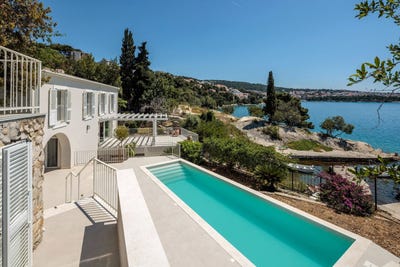 /international/hr/kralja-tomislava-67-21220-trogir-croatia-saldun-split-dalmatia-county-310097618624/