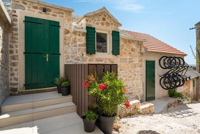 /international/hr/murvica-split-dalmatia-county-310106937231/