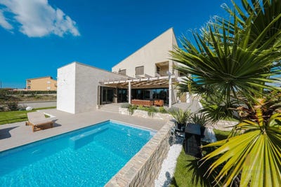 /international/hr/zadar-zadar-county-310097618743/