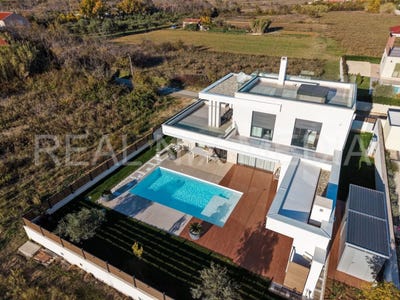/international/hr/privlaka-zadar-county-310106406548/
