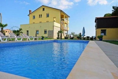 /international/hr/labin-istria-county-120090894691/