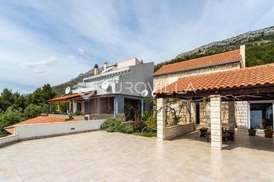 /international/hr/hvar-split-dalmatia-county-120091894472/