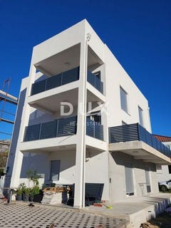/international/hr/starigrad-split-dalmatia-county-310106054769/