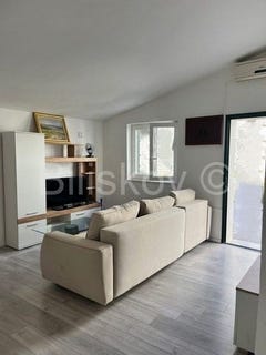 /international/hr/brac-split-dalmatia-county-310107299083/