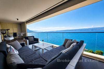 /international/hr/omi-split-dalmatia-county-310108954581/