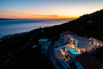 /international/hr/omis-split-dalmatia-county-310097168531/
