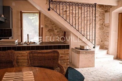 /international/hr/vis-split-dalmatia-county-120093626462/
