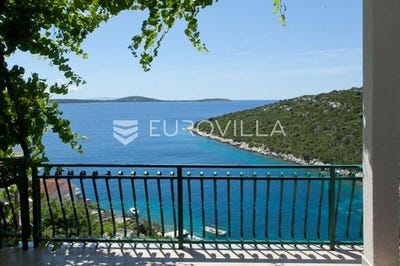 /international/hr/marina-split-dalmatia-county-120097552878/