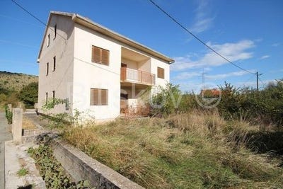 /international/hr/drnis-sibenska-ulica-120087399844/