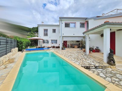 /international/hr/kostrena-primorje-gorski-kotar-county-310100555973/
